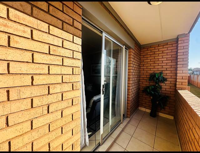 2 BEDROOM APARTMENT FOR SALE IN SAGEWOOD